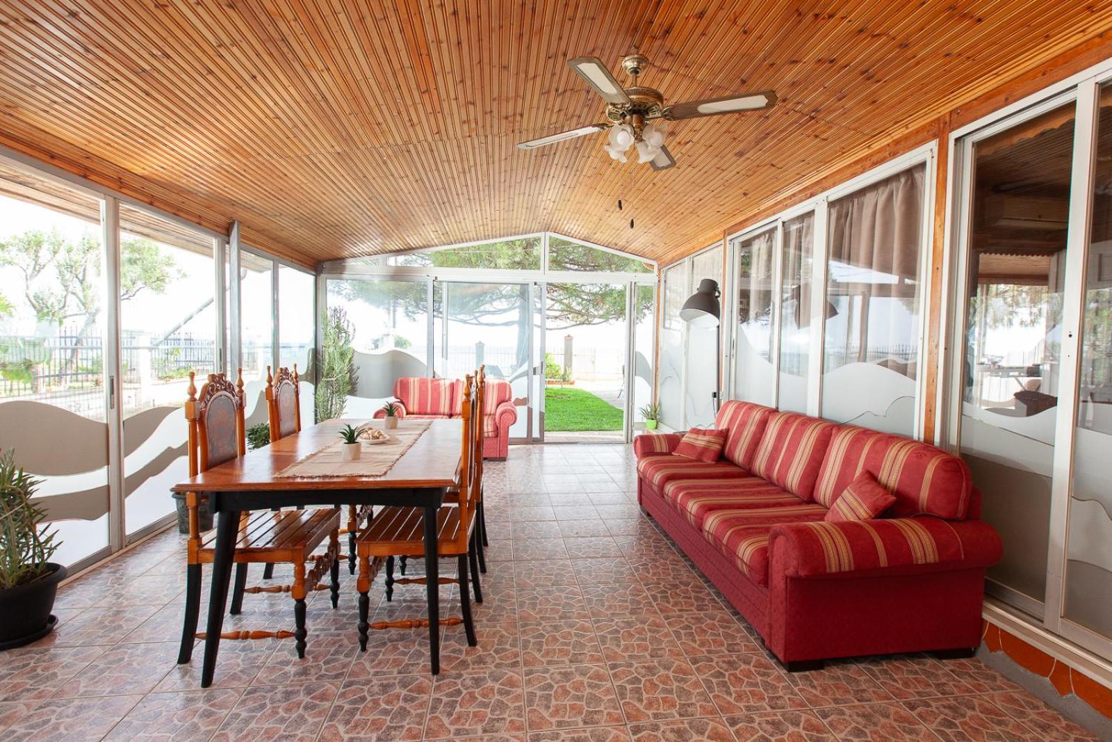 The Great Wave Beachfront House Nea Plagia Dom wakacyjny Sozopoli